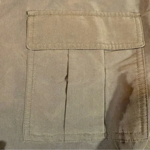 Old Navy Boyfriend Utility Safari Button Up Top Oversized Casual Long Sleeve EUC - Picture 6 of 9